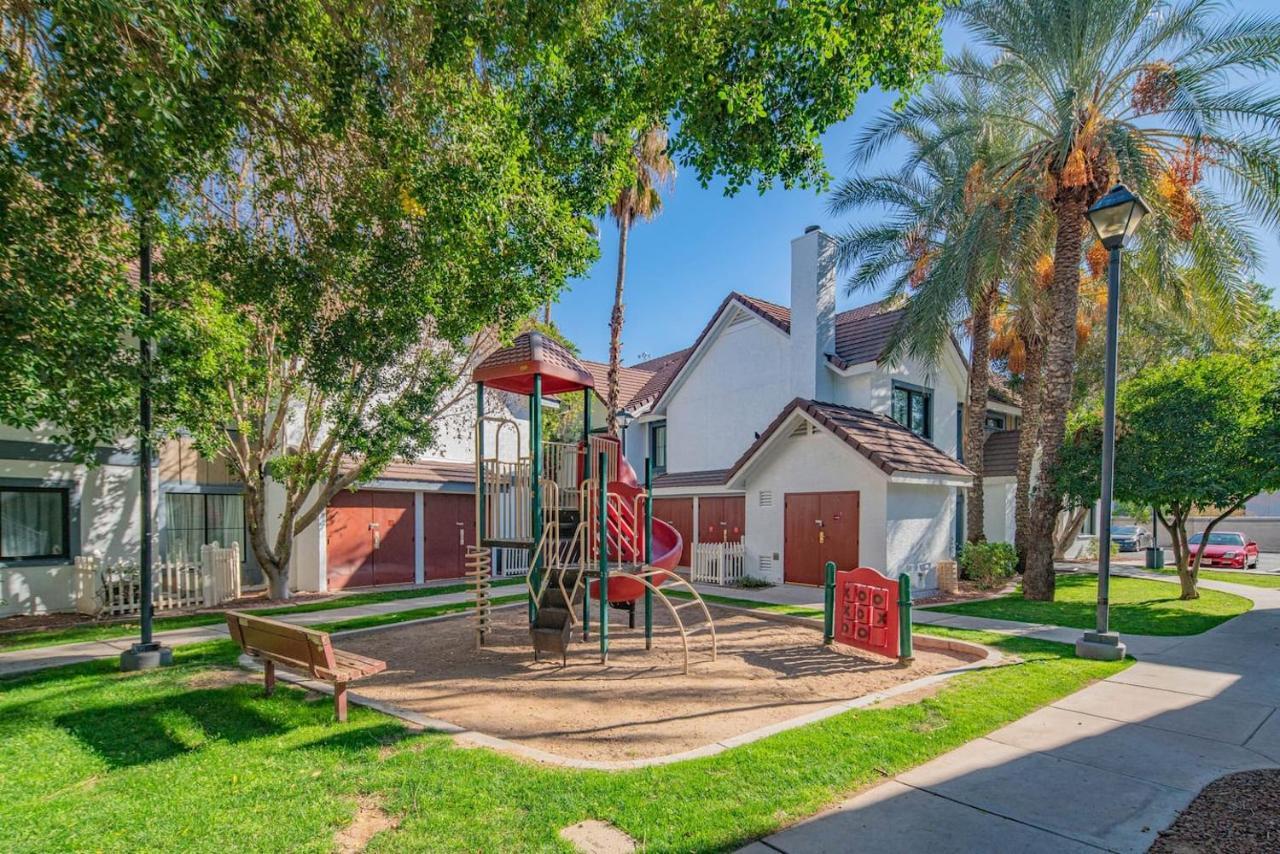 Metro Phx Downstairs Studio Sleeps 4 Ada Accessible ฟีนิกซ์ ภายนอก รูปภาพ