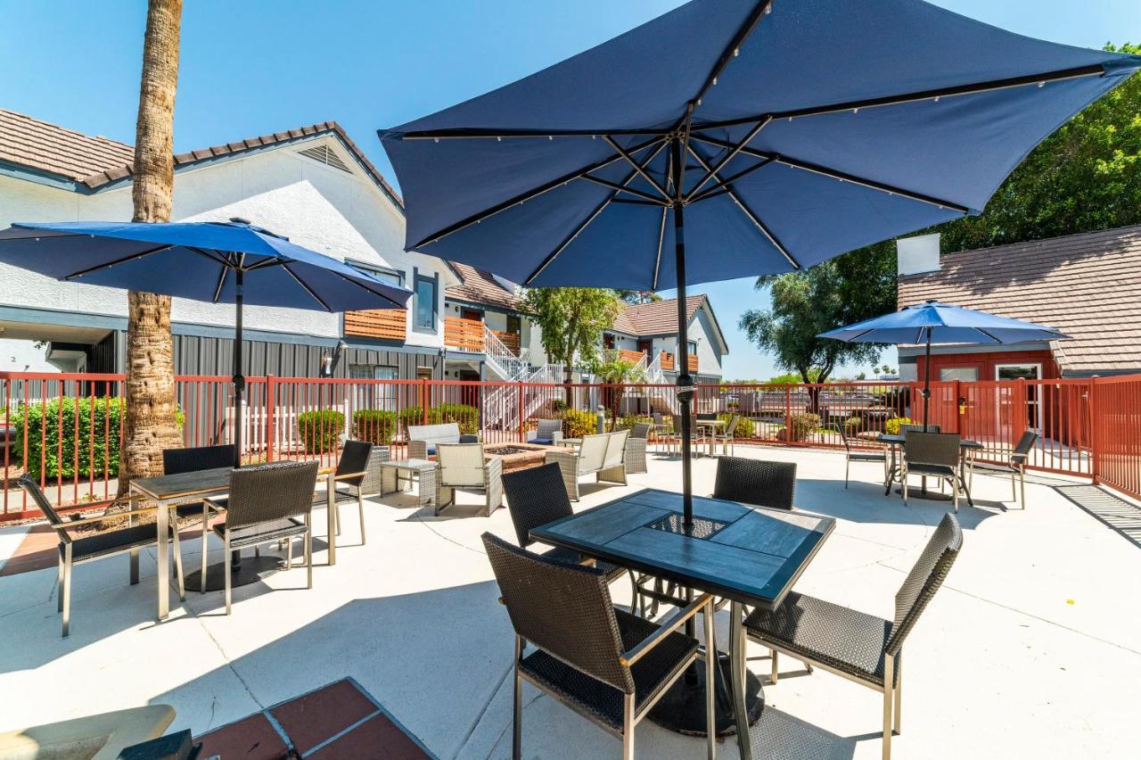 Metro Phx Downstairs Studio Sleeps 4 Ada Accessible ฟีนิกซ์ ภายนอก รูปภาพ