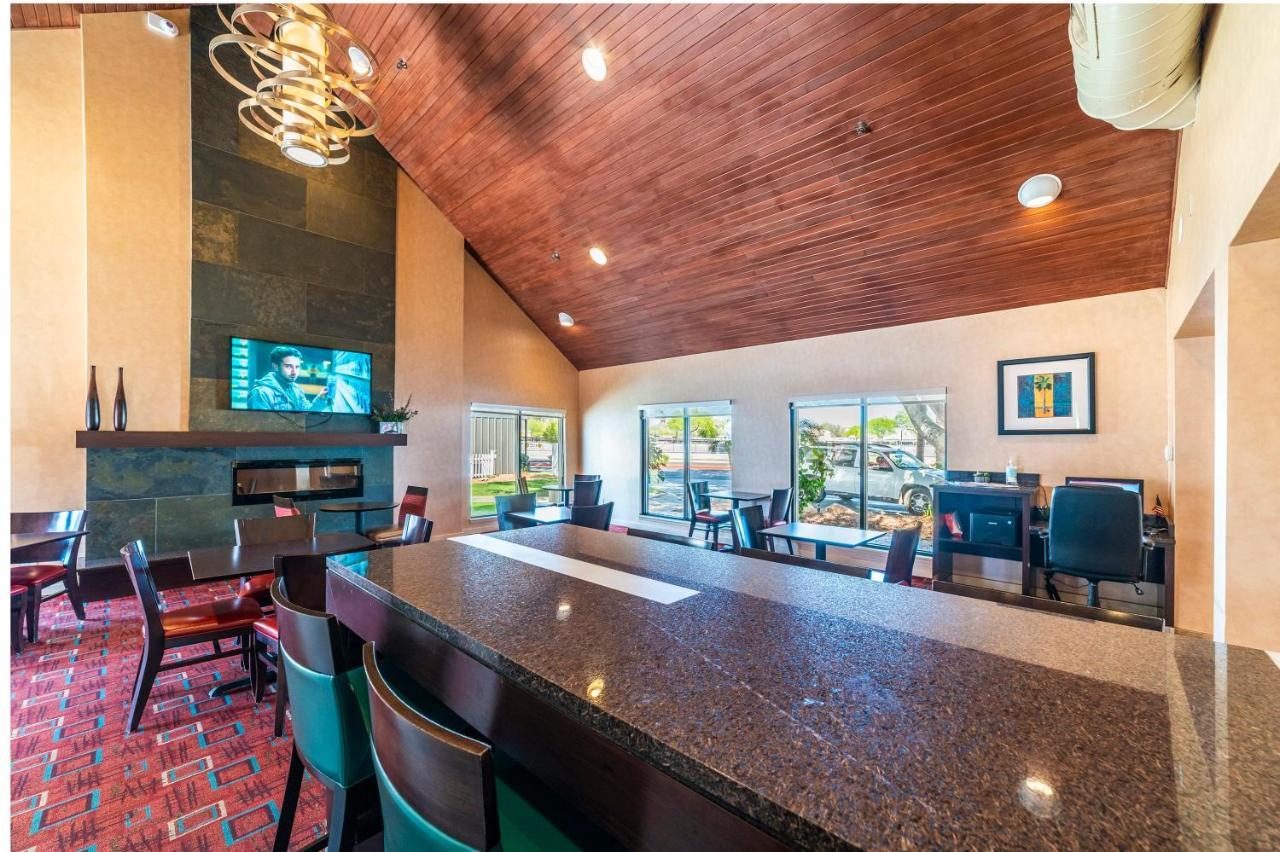 Metro Phx Downstairs Studio Sleeps 4 Ada Accessible ฟีนิกซ์ ภายนอก รูปภาพ