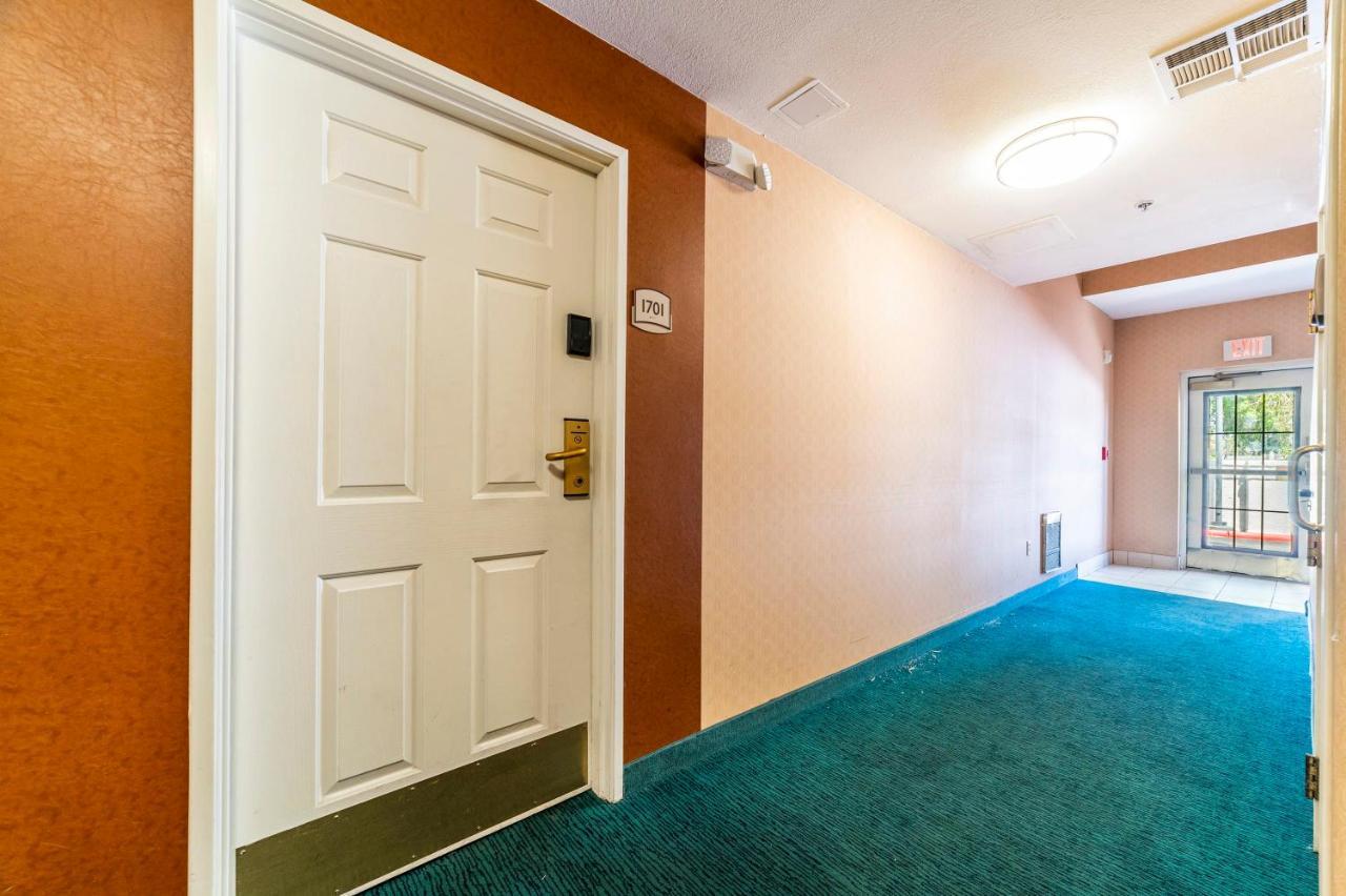 Metro Phx Downstairs Studio Sleeps 4 Ada Accessible ฟีนิกซ์ ภายนอก รูปภาพ